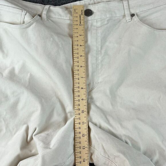 Soft Surroundings Velour White Jeans Fly Front Straight Leg Women's 18 NWT - Picture 7 of 12